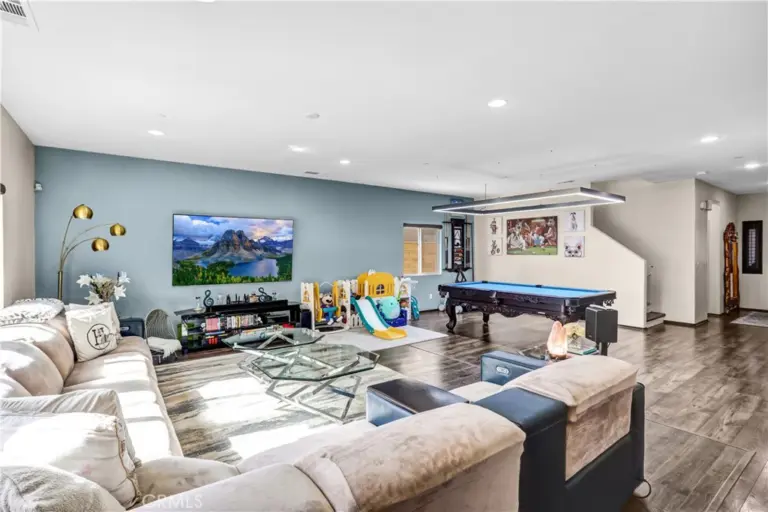 16765 Buttonwood, Fontana