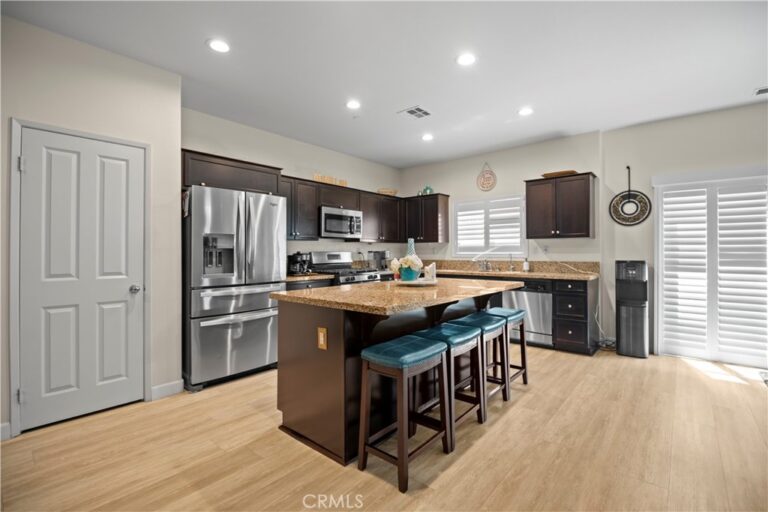 16773 Buttonwood Lane, Fontana