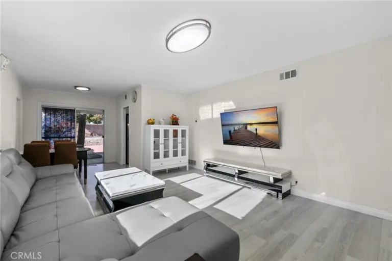 1681 E La Deney, Ontario