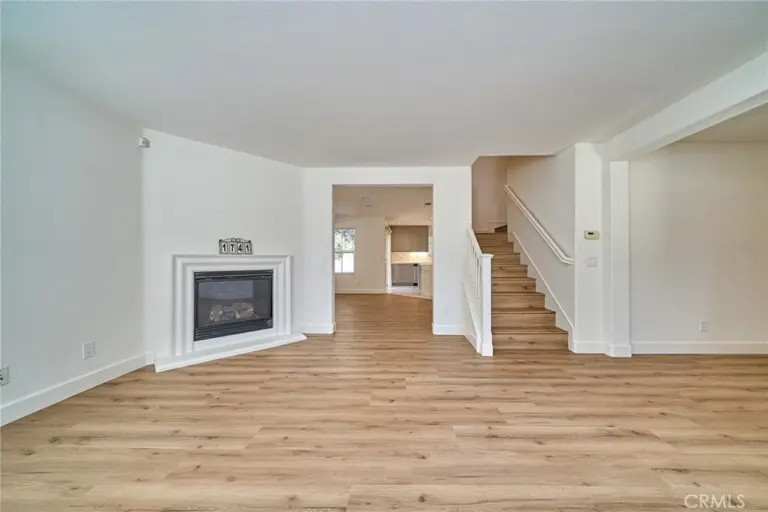1741 E D, Ontario