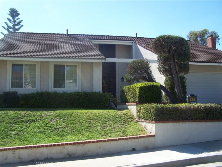 1801 Via Palomares, San Dimas
