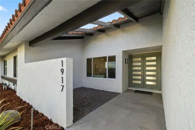 1917 N Omalley Way, Upland