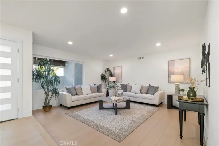 1917 N Omalley Way, Upland