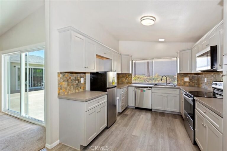 2109 N San Antonio, Upland
