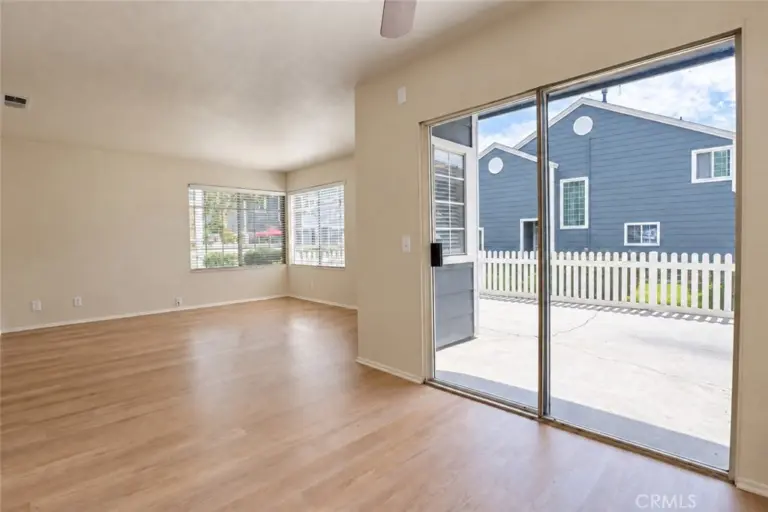 2233 S Fern, Ontario