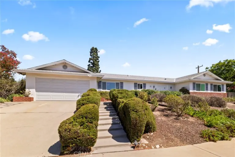 2306 La Sierra Way, Claremont