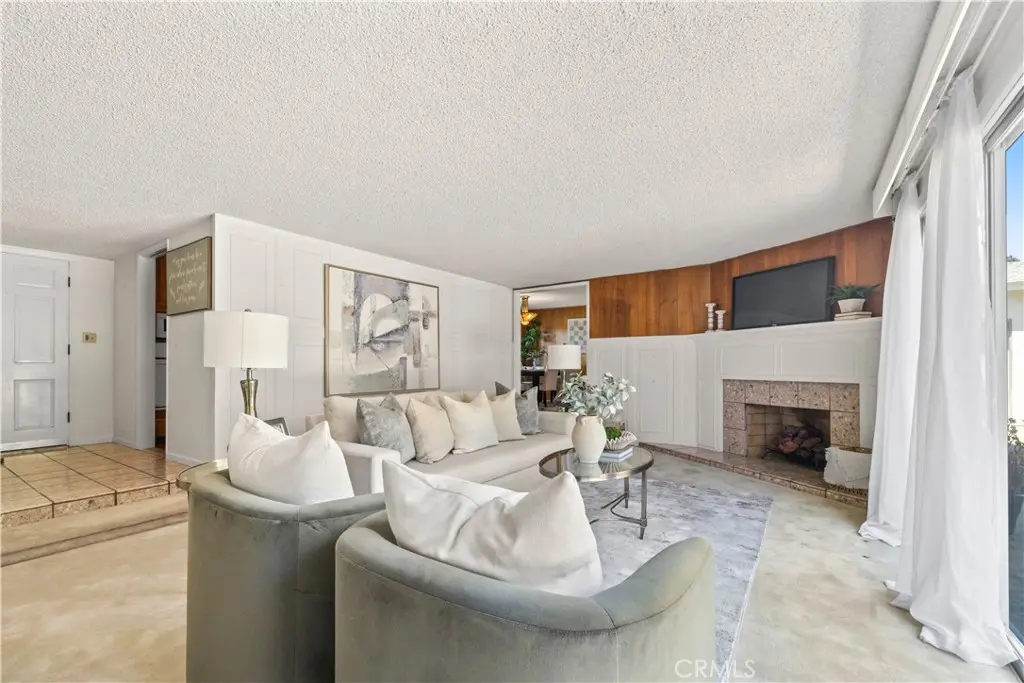 2306 La Sierra Way, Claremont