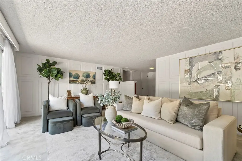 2306 La Sierra Way, Claremont