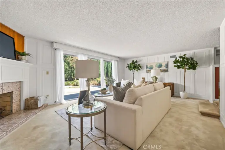 2306 La Sierra Way, Claremont