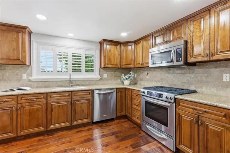 2339 Club Vista, Glendora