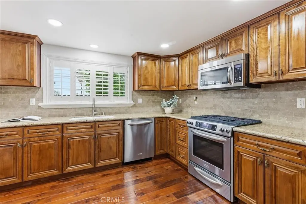 2339 Club Vista, Glendora