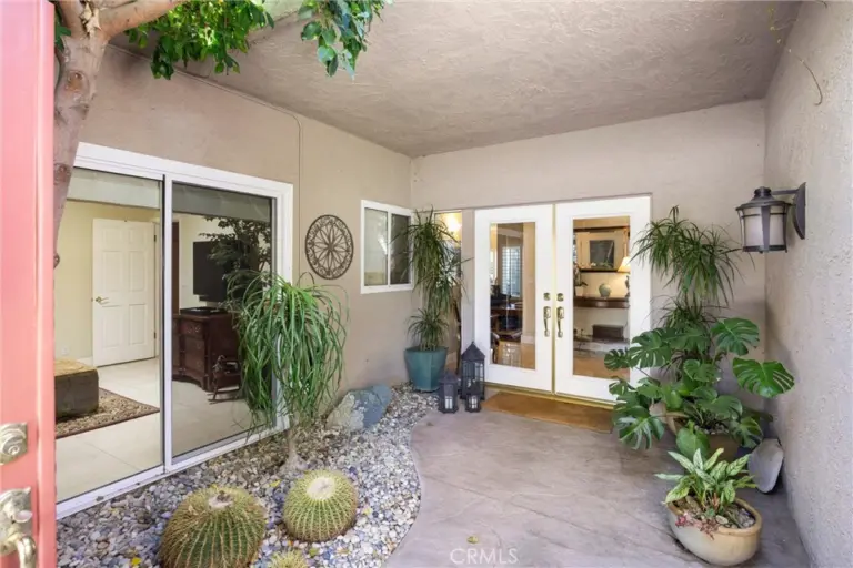 2621 N Mountain, Claremont
