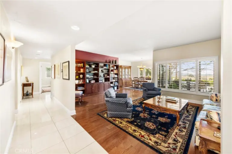 2621 N Mountain, Claremont