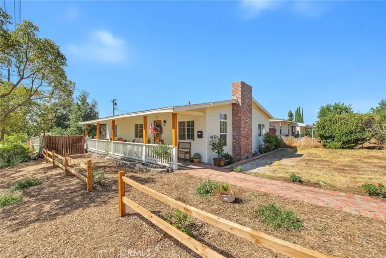 321 N Cataract, San Dimas