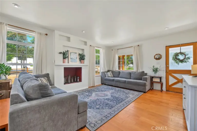 321 N Cataract, San Dimas