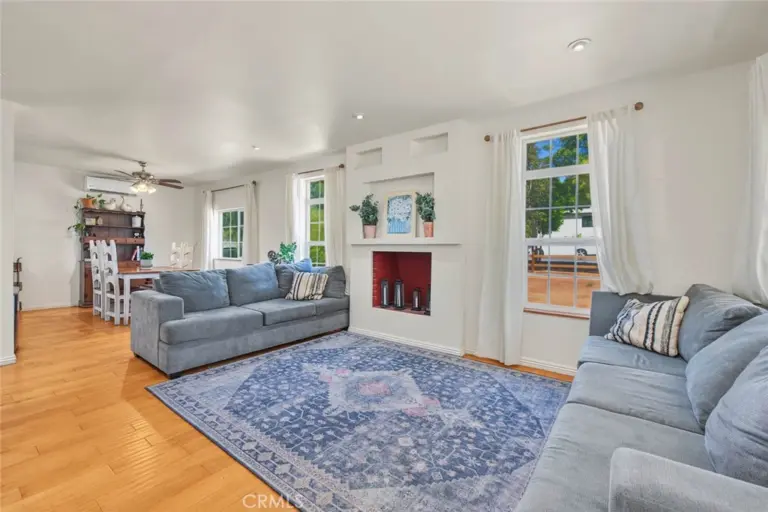 321 N Cataract, San Dimas
