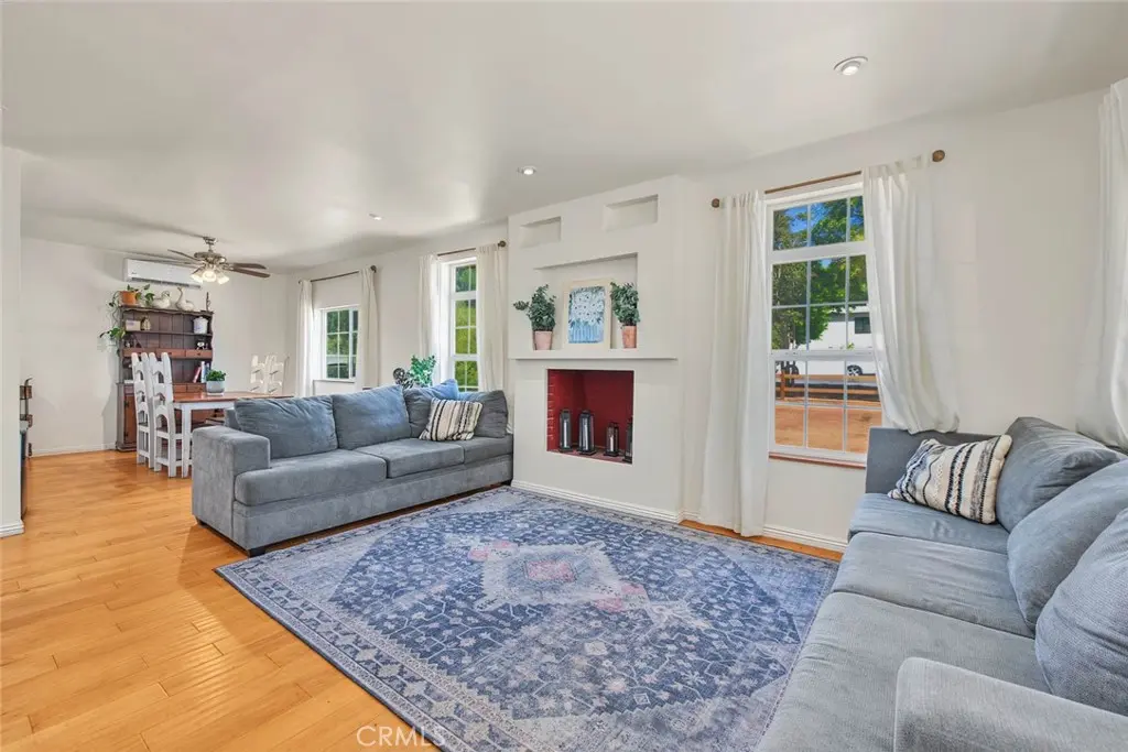 321 N Cataract, San Dimas