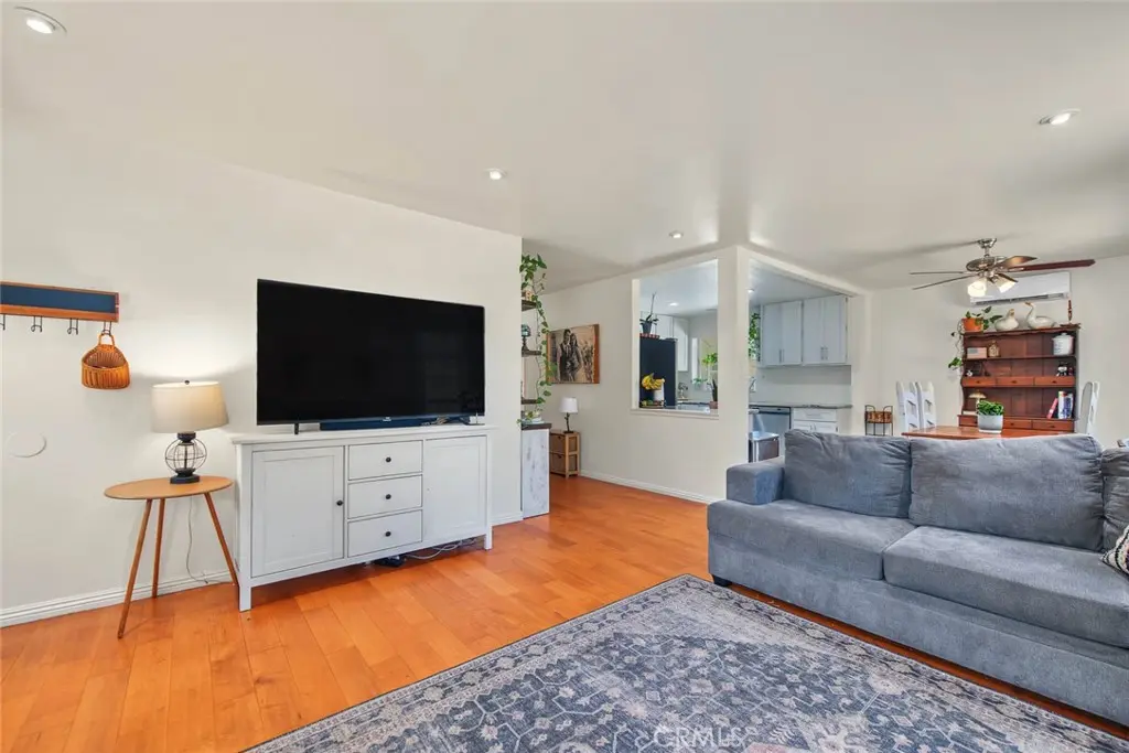 321 N Cataract, San Dimas