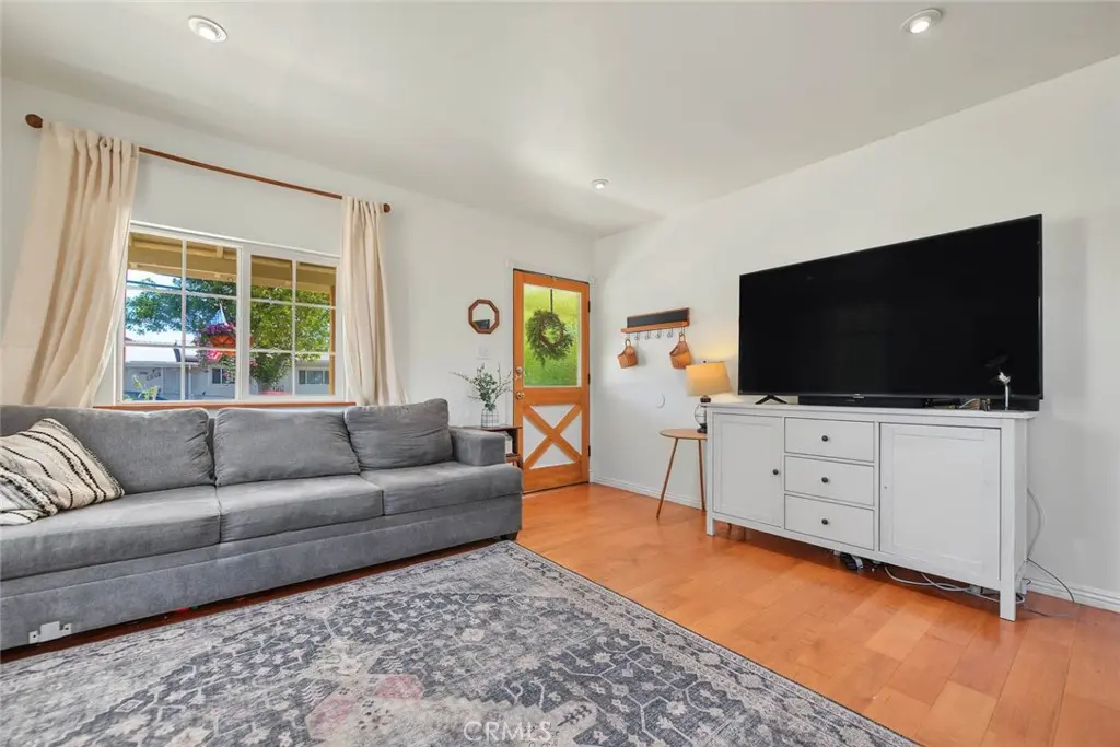 321 N Cataract, San Dimas