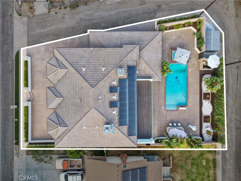 322 E 19th, Upland