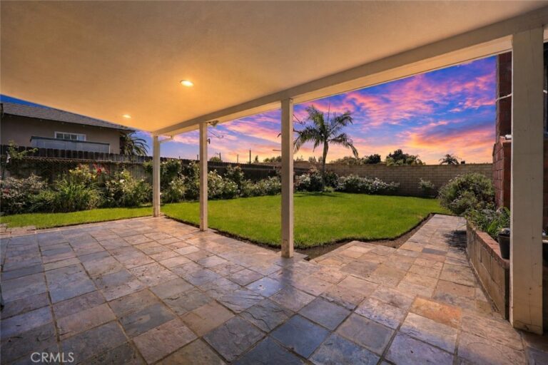 334 E Juanita Avenue, San Dimas