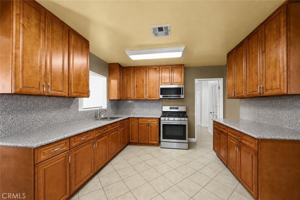 334 E Juanita Avenue, San Dimas