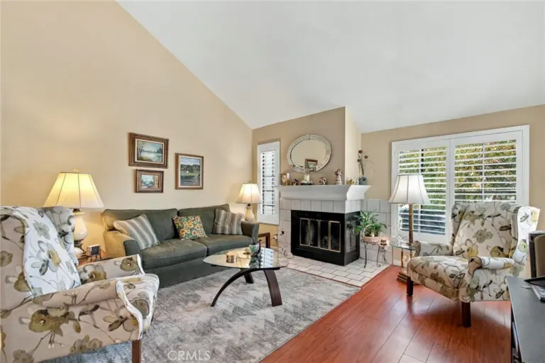 338 Monroe Ct, Azusa