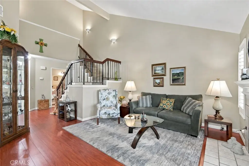 338 Monroe Ct, Azusa