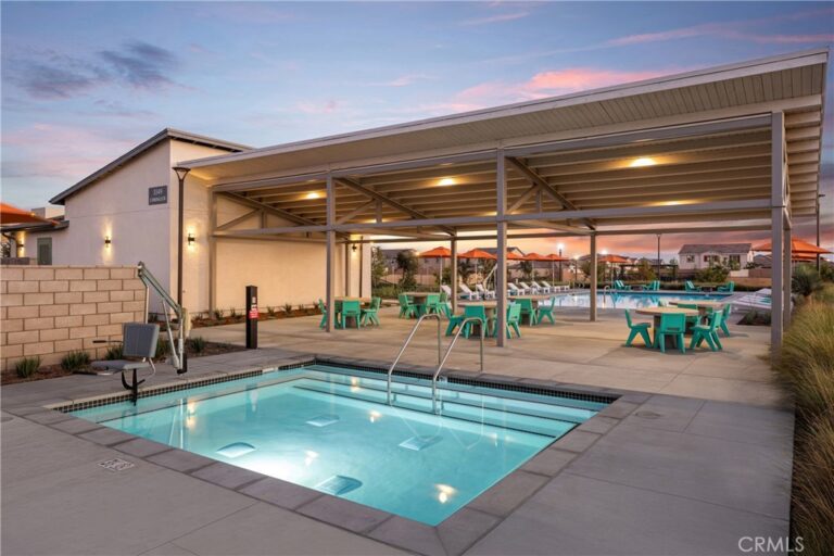 3395 East Emerald Drive, Ontario
