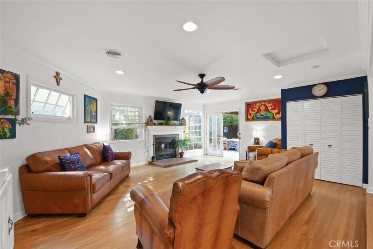 346 Saint Bonaventure, Claremont