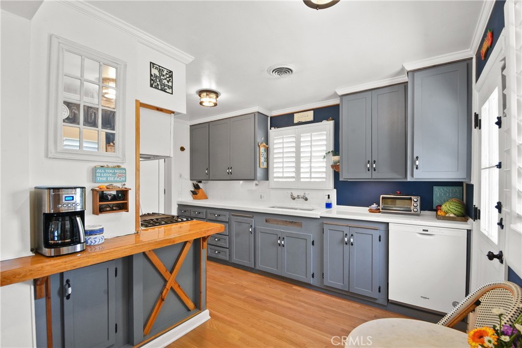 346 Saint Bonaventure, Claremont