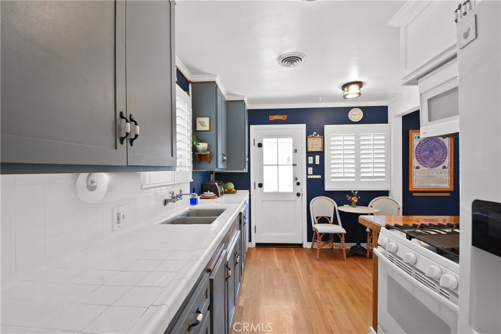 346 Saint Bonaventure, Claremont