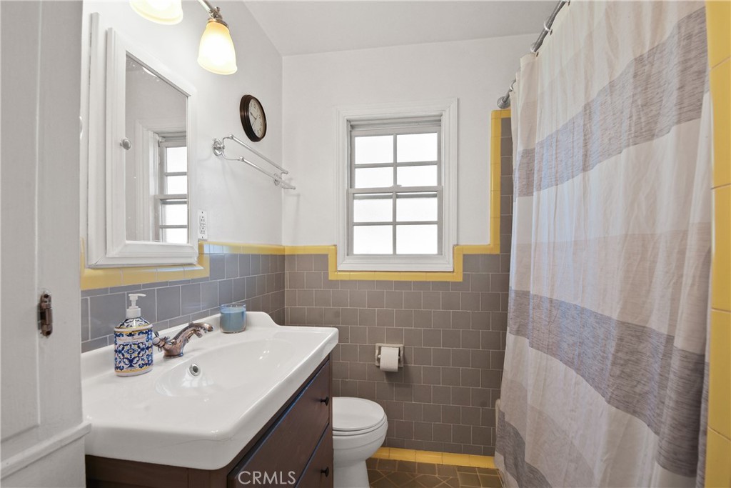 346 Saint Bonaventure, Claremont