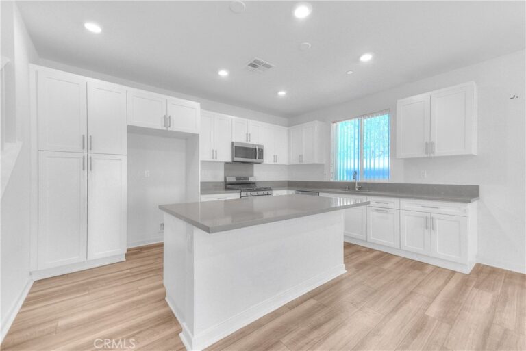 3585 E Eames, Ontario