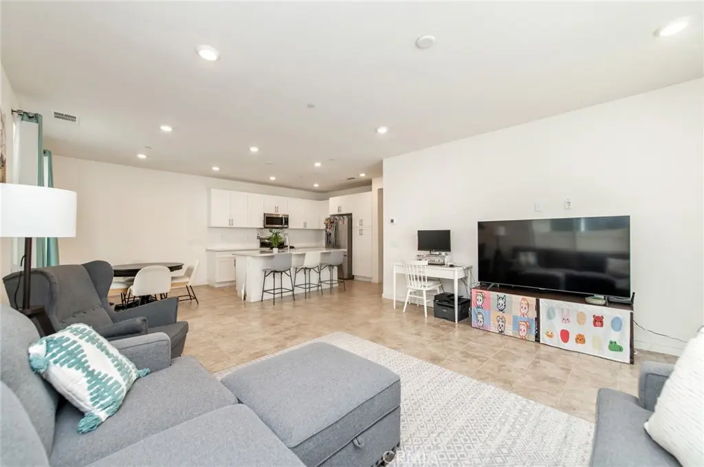 3675 S NEXA PASEO, Ontario