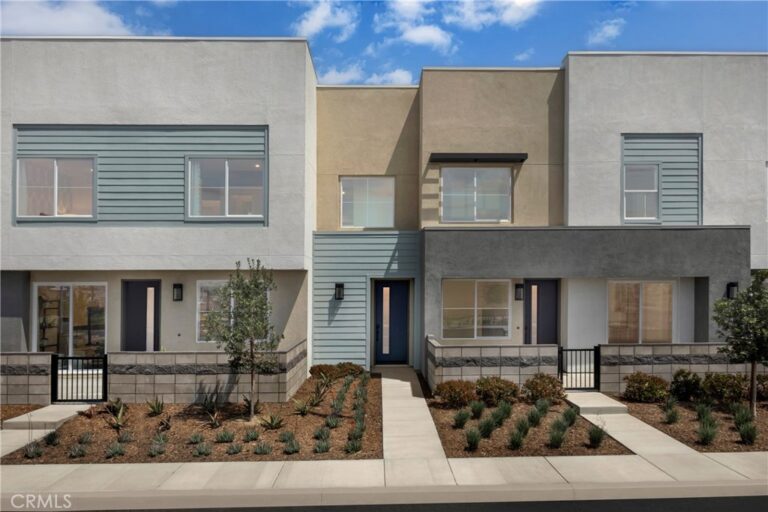 3681 W S. Eichler Paseo #3, Ontario