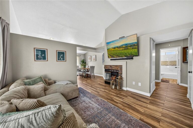 3956 Klamath River, Ontario