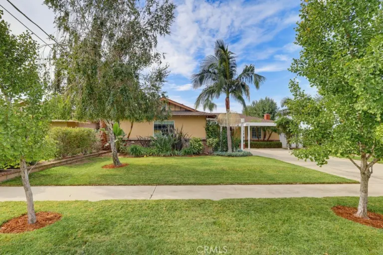 4009 Locust Street, Chino
