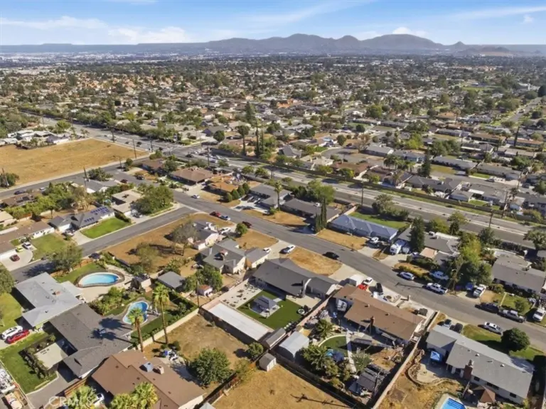 418 E Margarita Road, Rialto