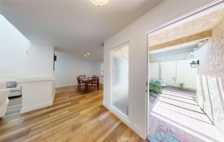 429 Champlain, Claremont