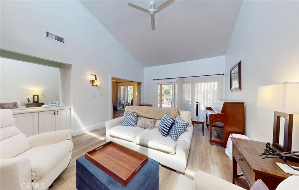 429 Champlain, Claremont