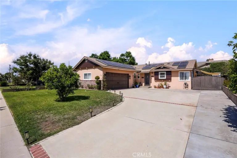 431 E Dexter Street, Covina