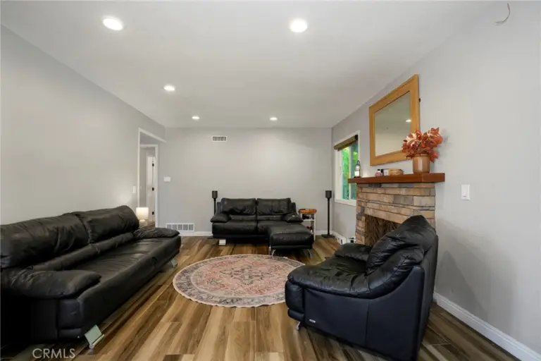 431 E Dexter Street, Covina