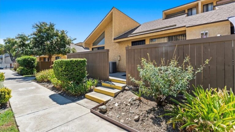 435 W 9th #B1, Upland