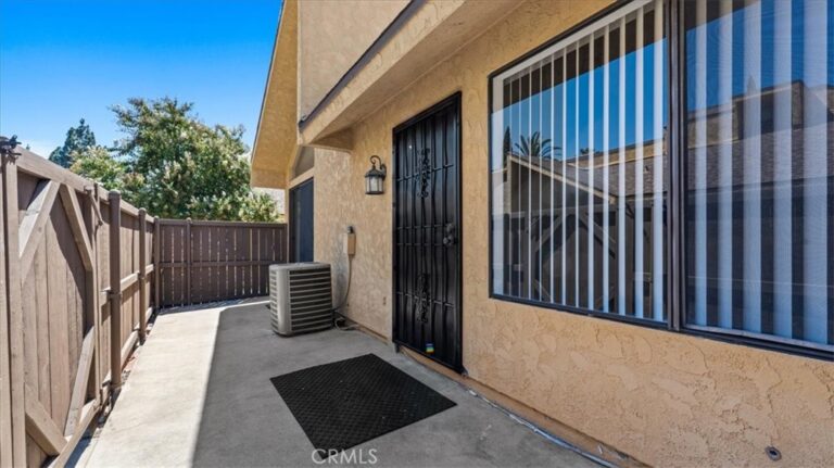 435 W 9th #B1, Upland