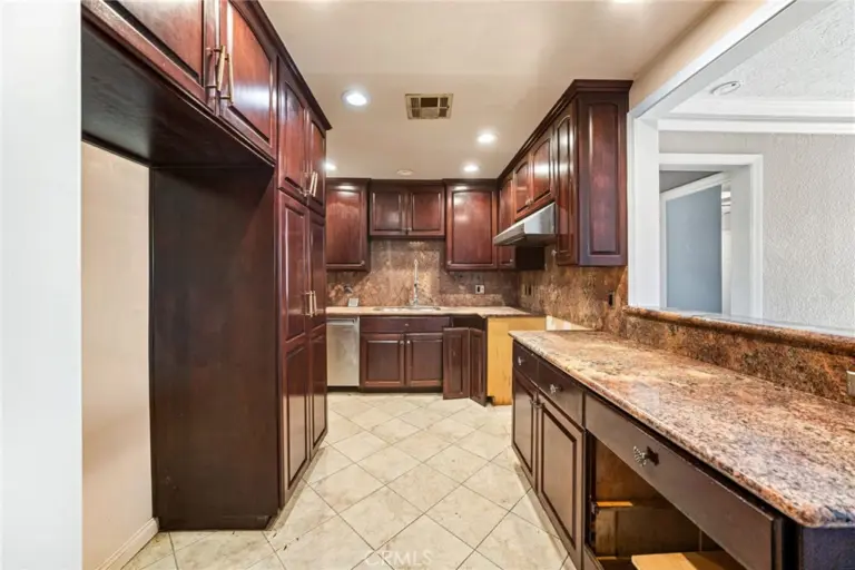 440 N Durrell Avenue, Azusa
