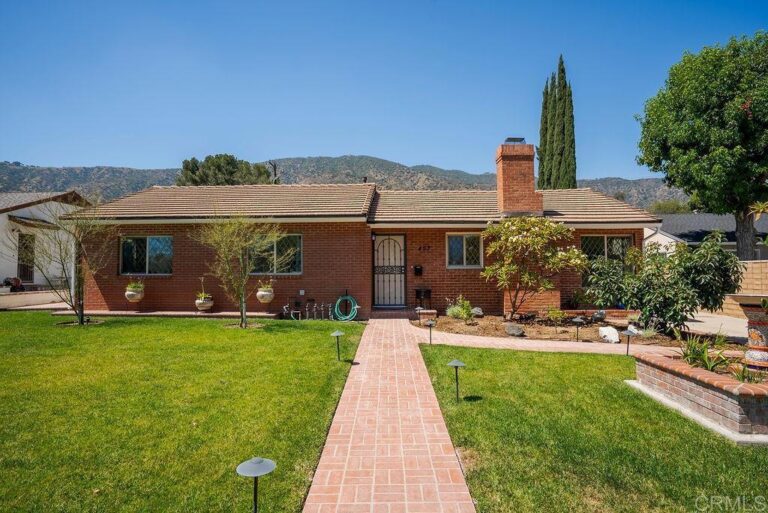 453 W Laurel Avenue, Glendora