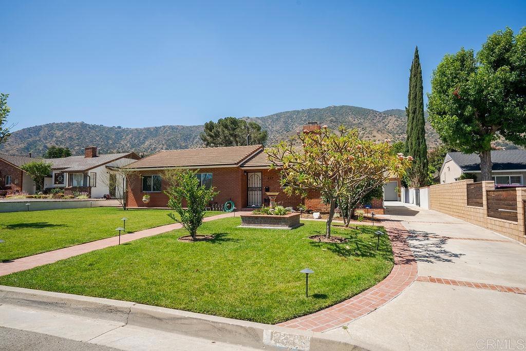 453 W Laurel Avenue, Glendora