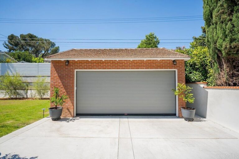 453 W Laurel Avenue, Glendora