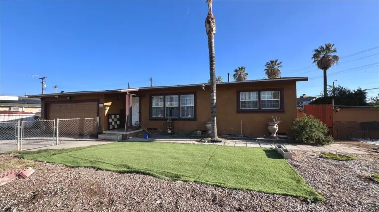 460 W Arrow, Pomona
